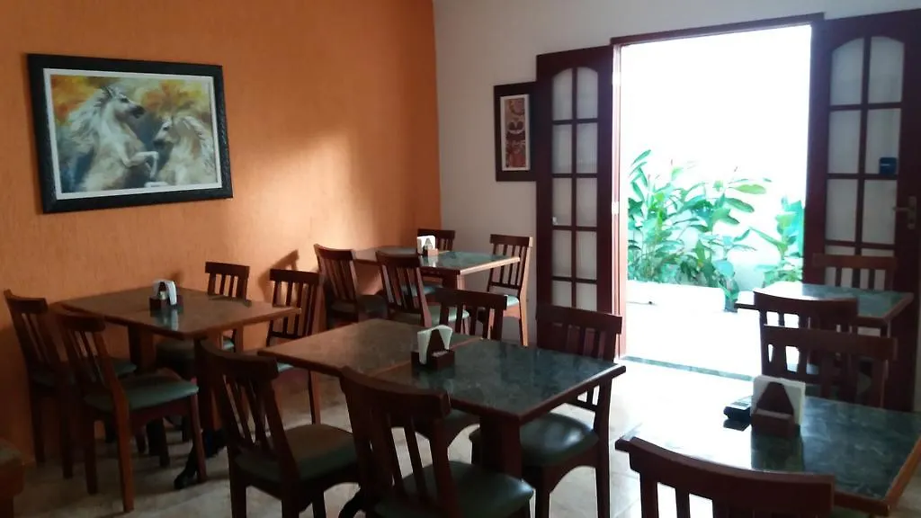 Pousada Cavalo Branco Cabo Frio Inn
