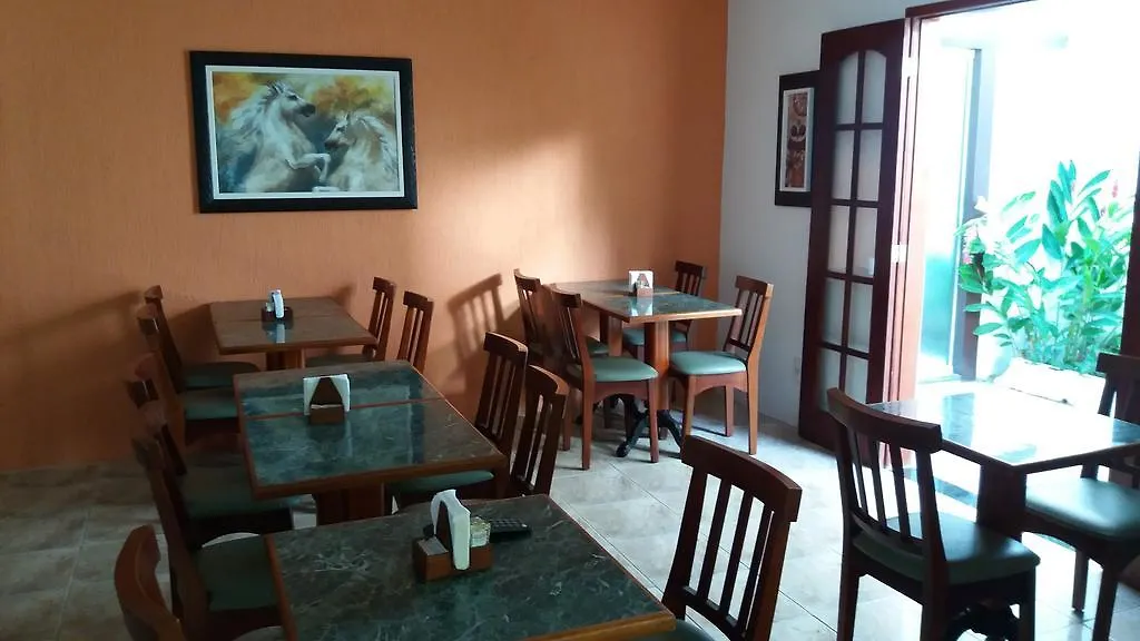 Pousada Cavalo Branco Cabo Frio Inn
